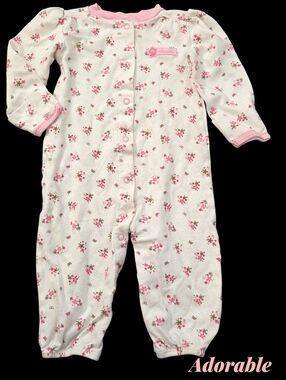 *1049 adorable sleeper Girls size 9 months